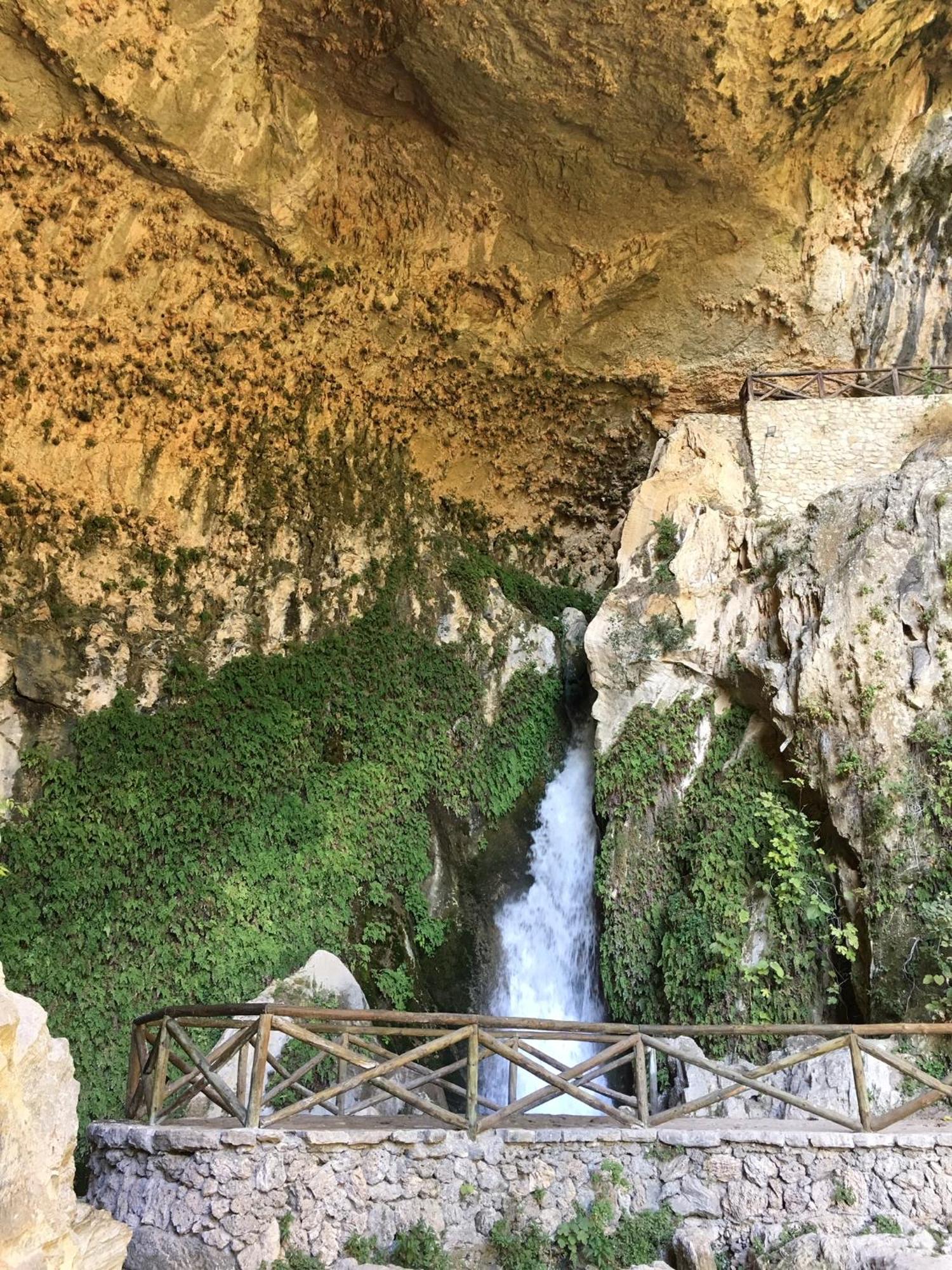 Apartamentos La Granja Hinojares المظهر الخارجي الصورة