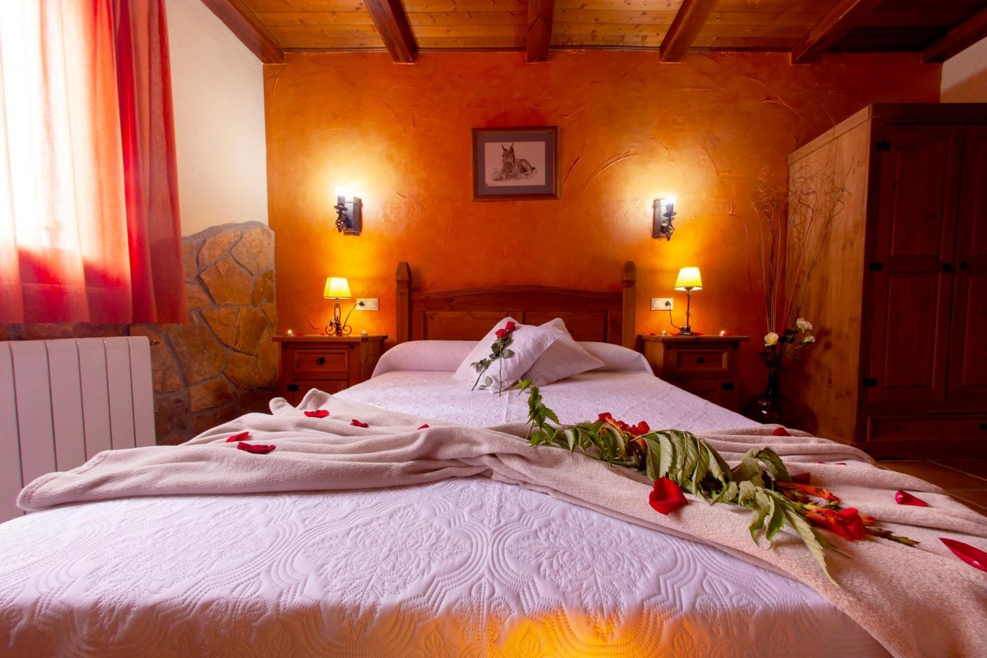 Apartamentos La Granja Hinojares الغرفة الصورة